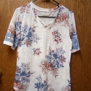 Maurices 24/7 White and Blue Patterned Top